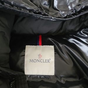Moncler parka sz 4 large for men